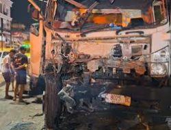 Truk Muat Sekam Tabrak Truk Mogok di Pangkep, Dua Orang Tewas
